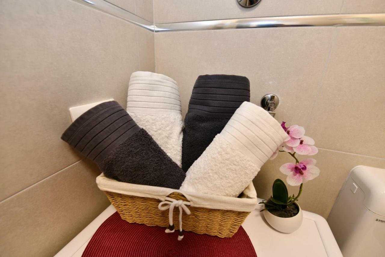 Apartment Cecilija سيني المظهر الخارجي الصورة